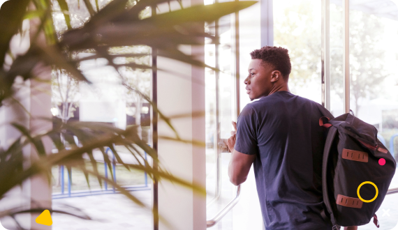 Pourquoi choisir SchoolMouv comme solution de soutien scolaire en ligne au lycée ?